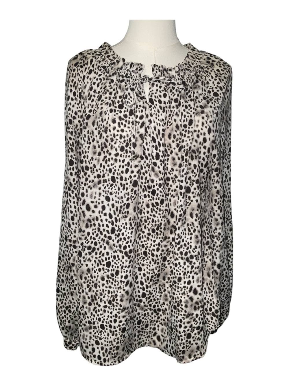 A New Day XL Animal Print Tie Neck Long Sleeve Blouse Lightweight Polyester A21 - Picture 2 of 6